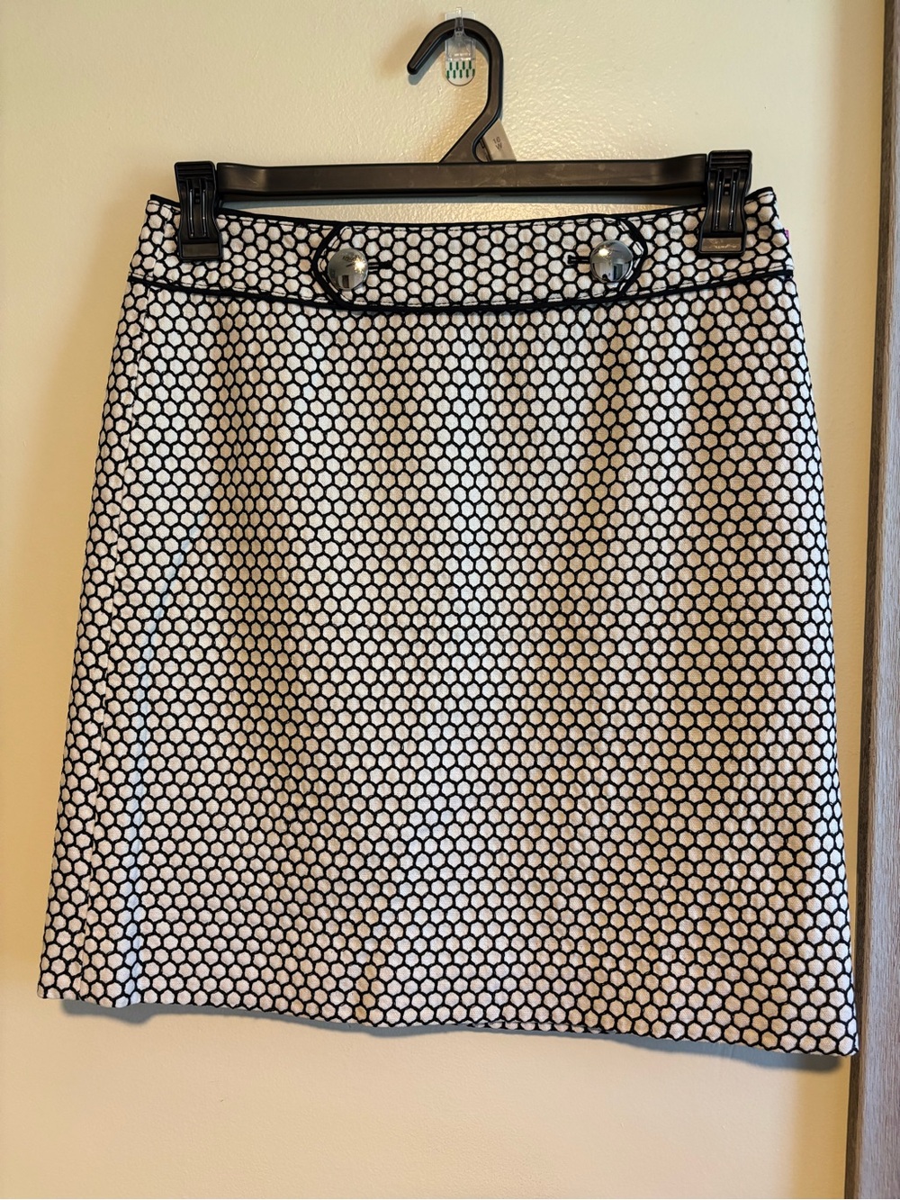 Ann Taylor Honeycomb skirt – 6 petite